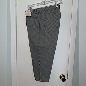 St. John’s Bay Striped Petite Capri Mid-Rise Stretchy Tummy Control